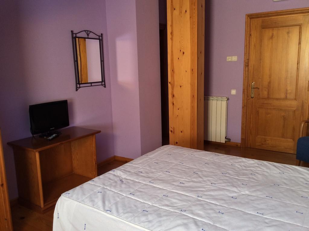 Hotel La Ribera Ribera de Cardós Cameră foto